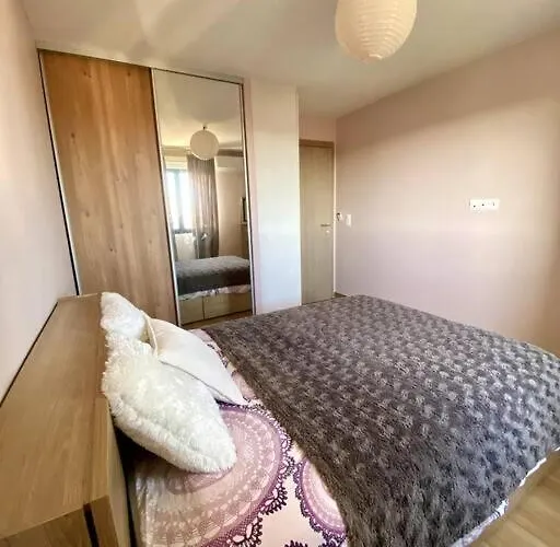 Apartment Charmant T2 Au Coeur De La